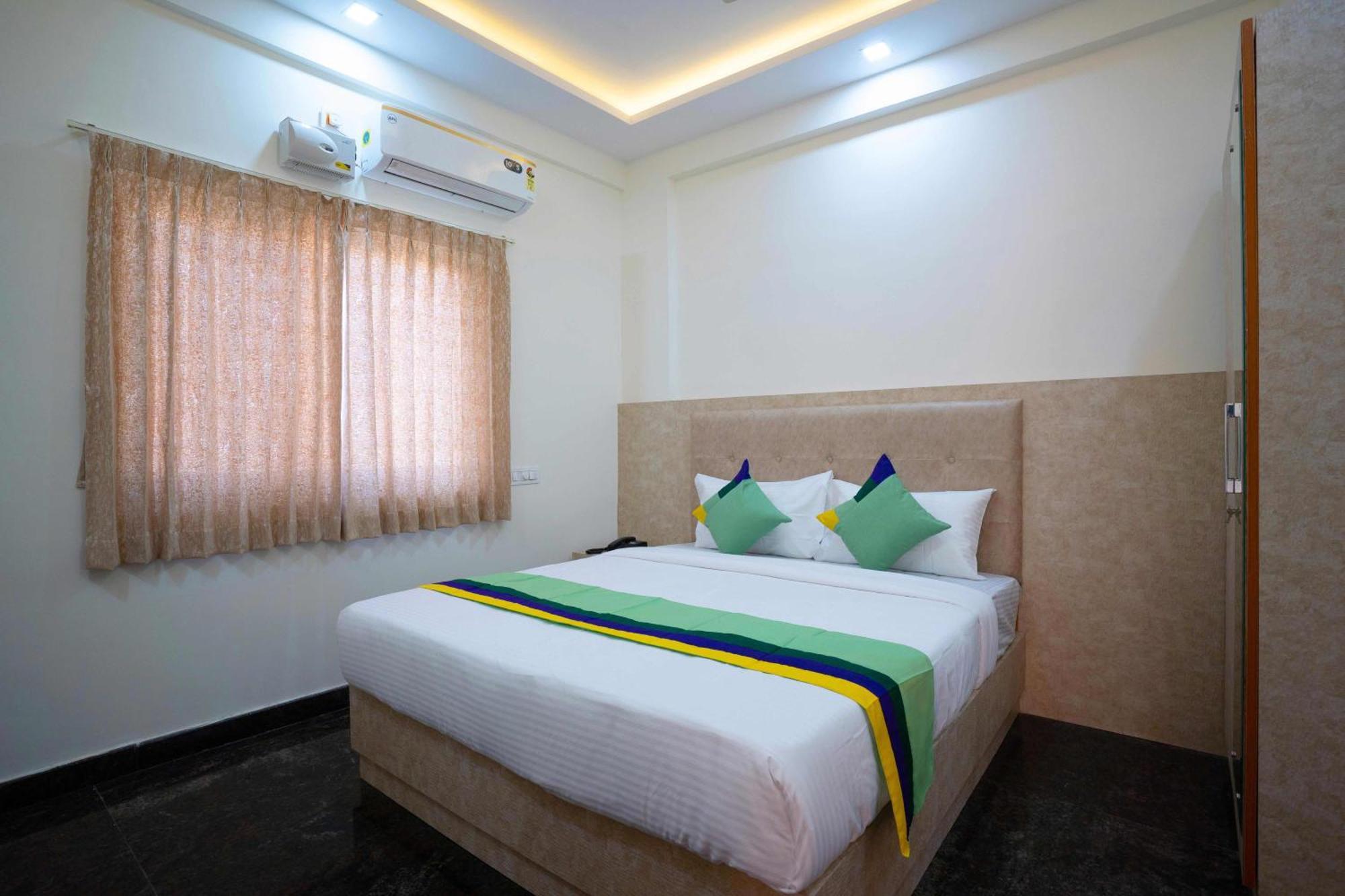 Treebo Galaxy Kings Suites, Hebbal Бенґалуру Екстер'єр фото