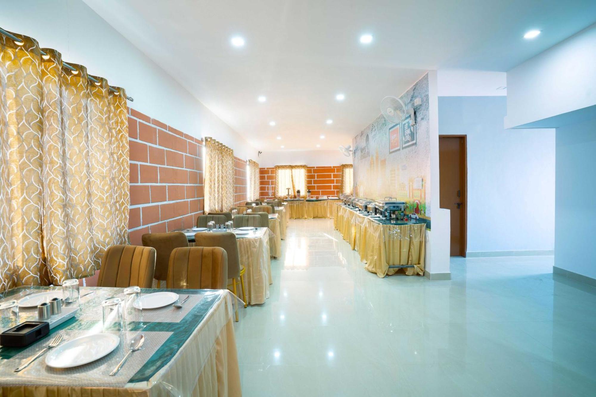 Treebo Galaxy Kings Suites, Hebbal Бенґалуру Екстер'єр фото