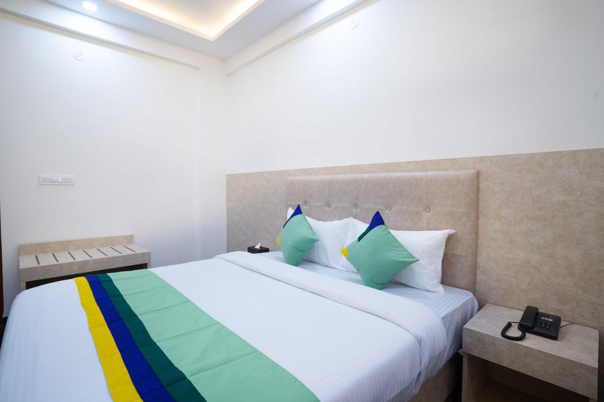 Treebo Galaxy Kings Suites, Hebbal Бенґалуру Екстер'єр фото