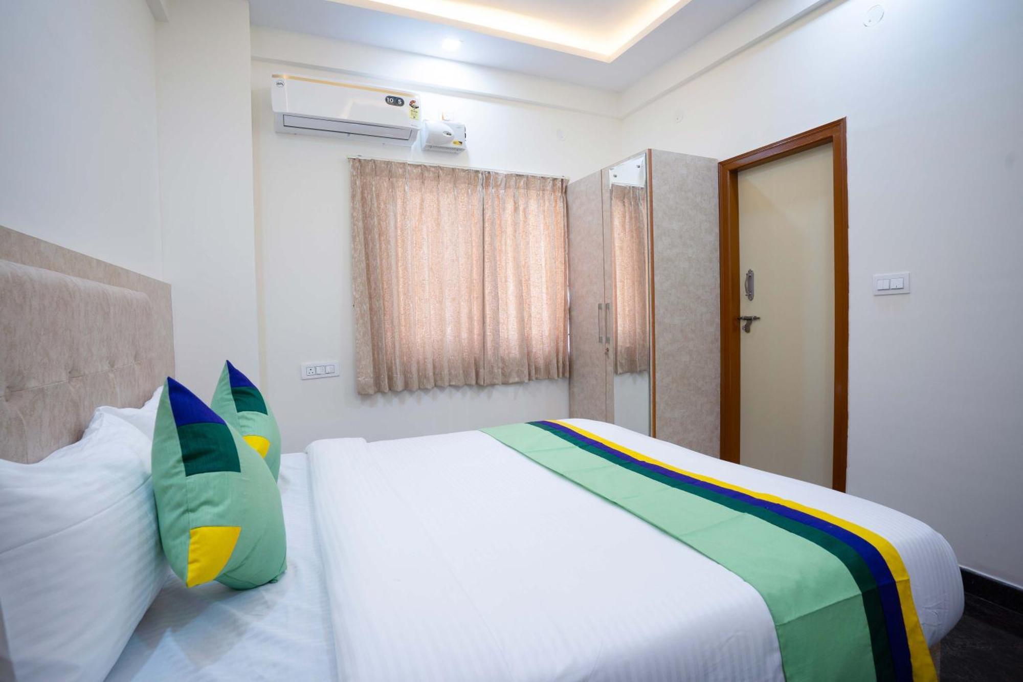 Treebo Galaxy Kings Suites, Hebbal Бенґалуру Екстер'єр фото