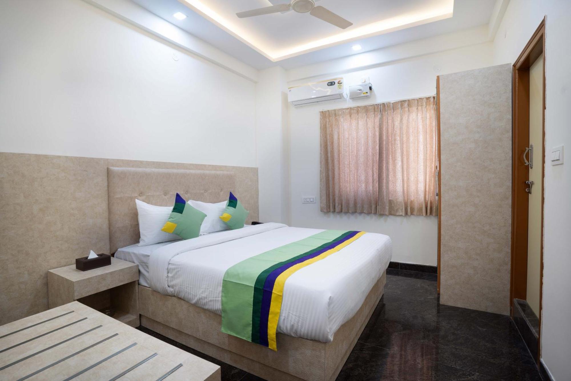 Treebo Galaxy Kings Suites, Hebbal Бенґалуру Екстер'єр фото